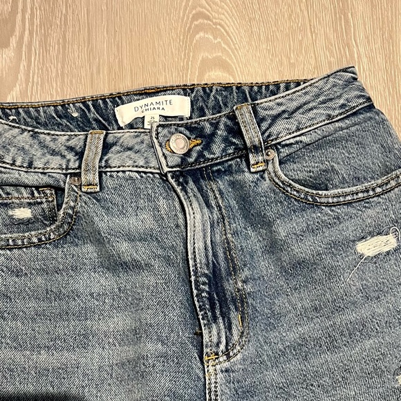 Dynamite - Chiara - Picture 1 of 3